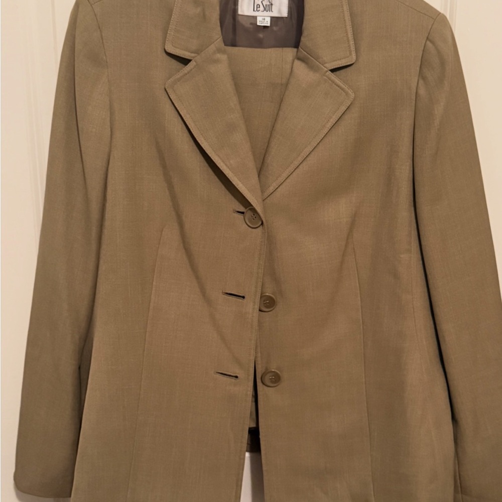Le Suit Women's Tan Single-Breasted Blazer